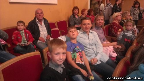 зрители в цирке